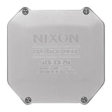 Nixon Heat em Silver. Foto de detalhe da tampa traseira.