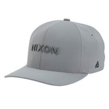Nixon Delta FF Hat em Silver. Foto de frente a 3/4.