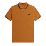 Fred Perry Twin Tipped Fred Perry Shirt Dark Caramel/Black. Foto de frente.